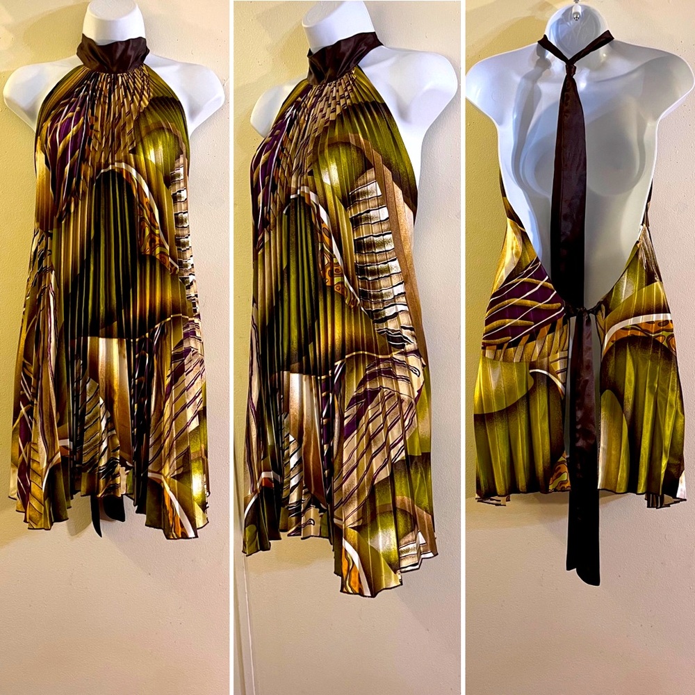Pleated Tie Back Backless Satin Top - Picture 6 of 7
